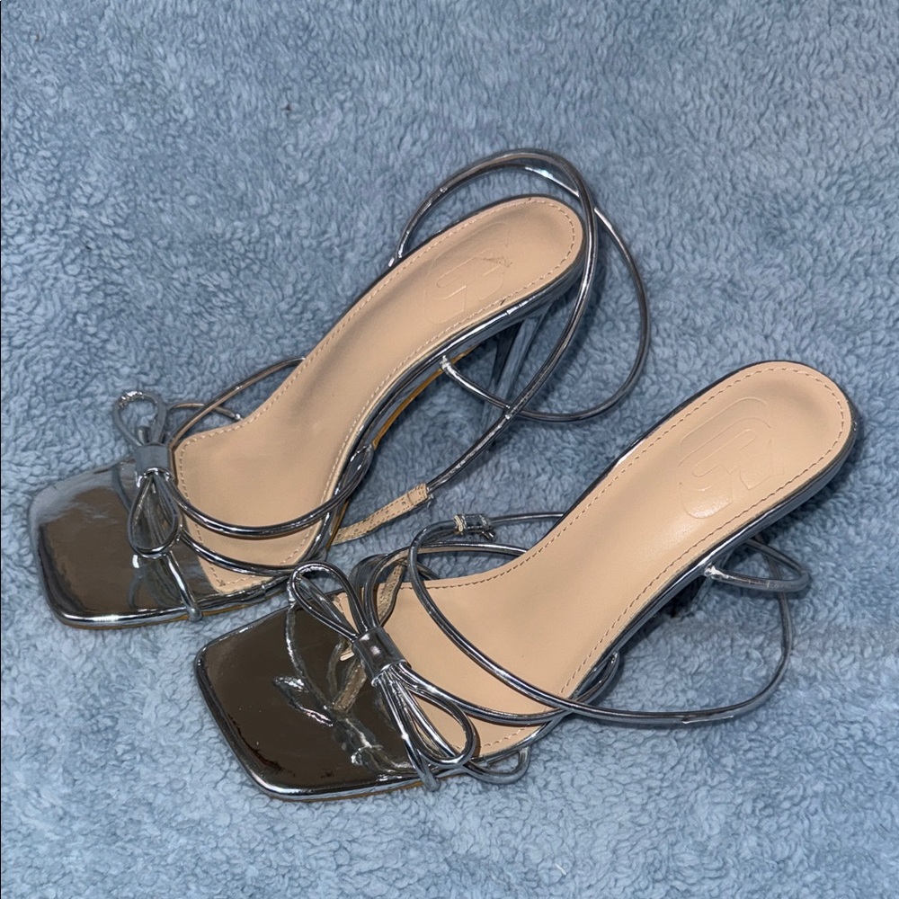Chic Silver Strappy Heels